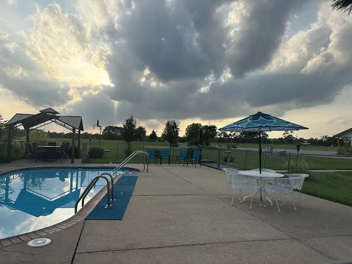 Lakeshore Bliss Resort Picture 4