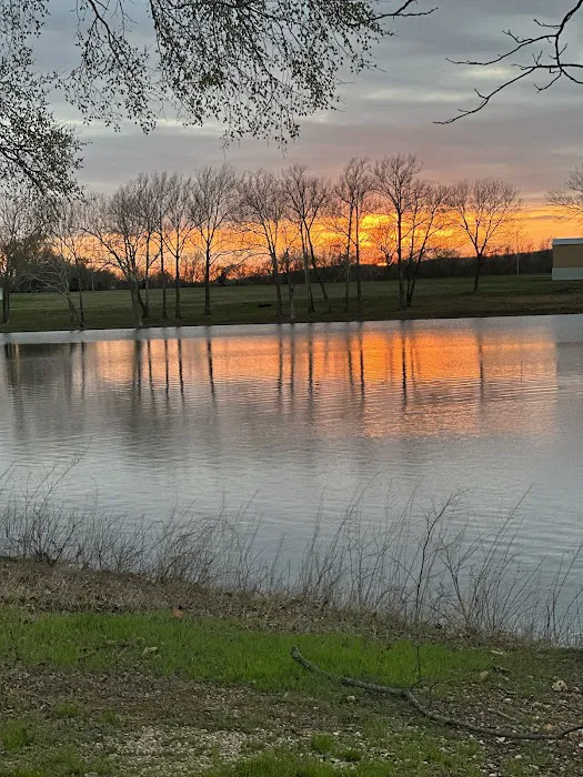 Lakeshore Bliss Resort Picture 3