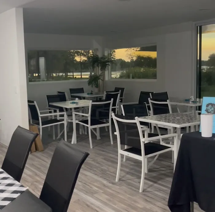 Lakeshore Bliss Resort Picture 5