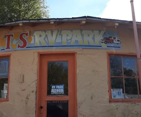 T & S RV Park