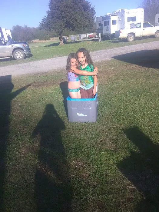 T & S RV Park Picture 8