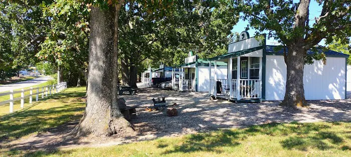 Thompson's RV Park Picture 9