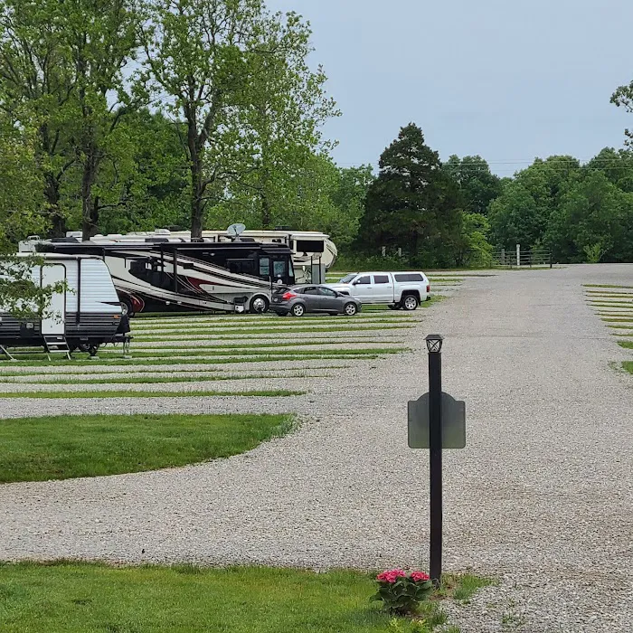 Ozark Estates RV Park Picture 5