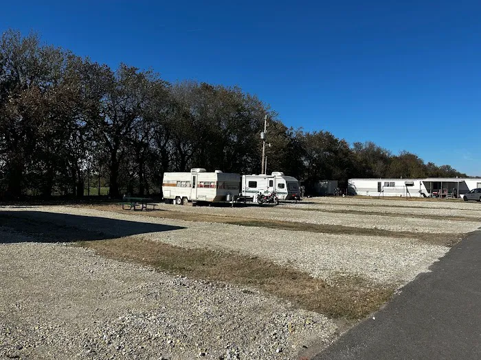 Maple Village RV Park Picture 5