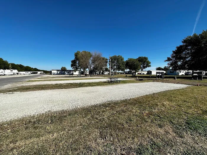 Maple Village RV Park Picture 8