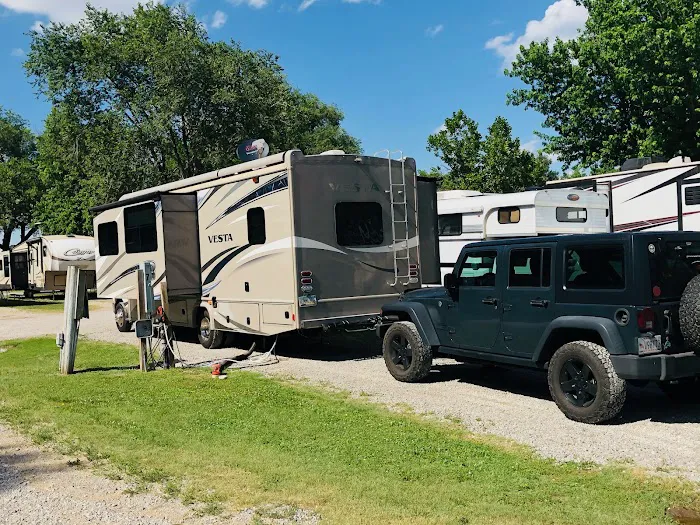 All Seasons RV Park Picture 2