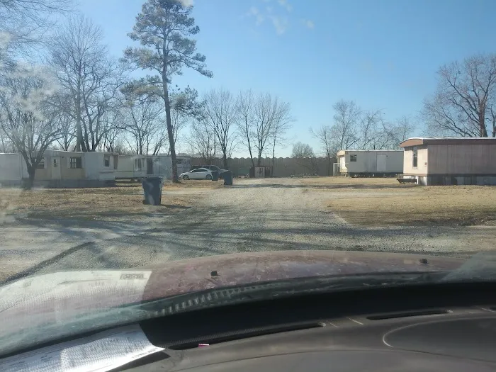 Grand River RV & Mobile Home Community Picture 2