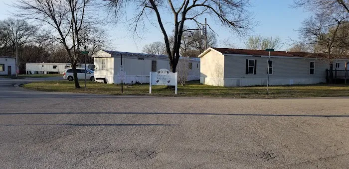 Whispering Pines Mobile Home Community Picture 3