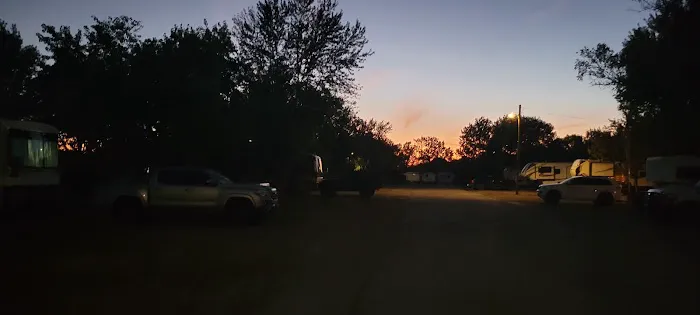 Lonestar RV Park Picture 4