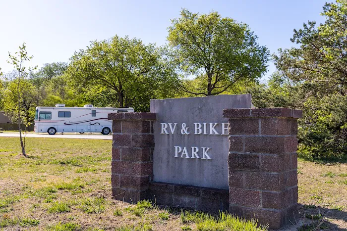Four Oaks RV Park Picture 1
