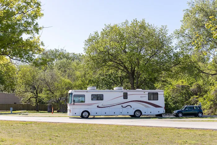 Four Oaks RV Park Picture 2