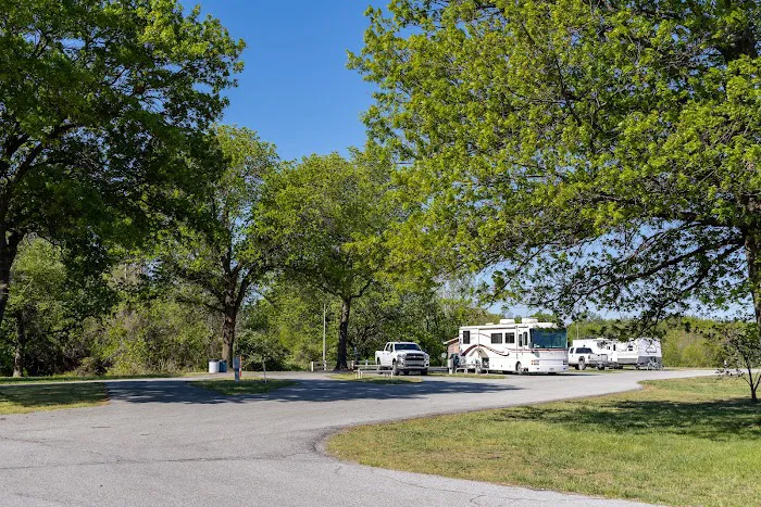 Four Oaks RV Park Picture 4