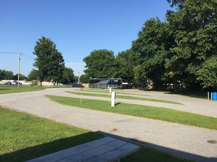 Four Oaks RV Park Picture 8