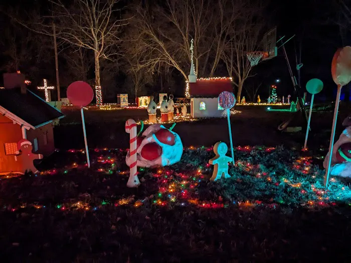 Candy Cane RV Park & Campground Picture 10