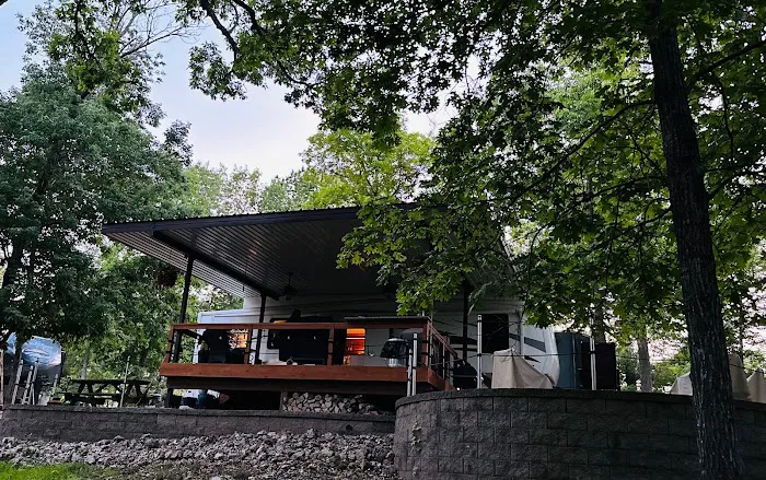 Ozark Waterfront Resort Picture 2