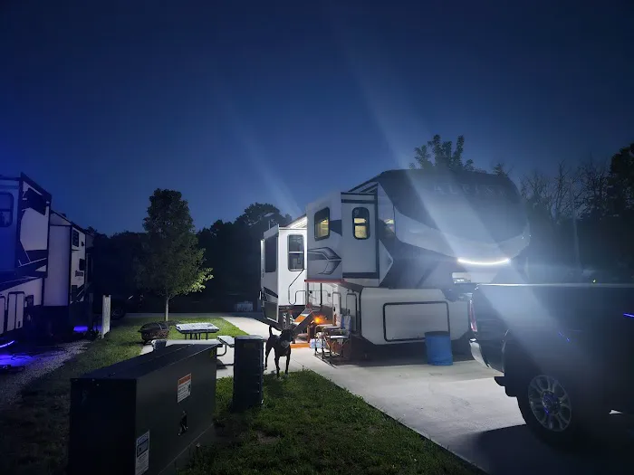 Red Oak Resort & RV Park Picture 8