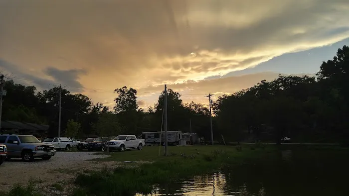 Papa Chubby's Lakeside Resort Picture 9