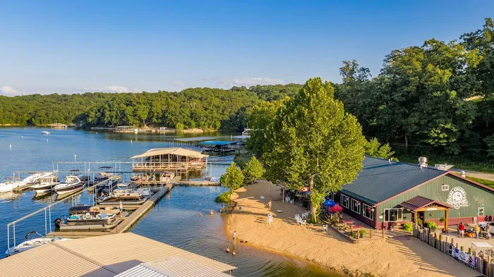 Papa Chubby's Lakeside Resort Picture 6