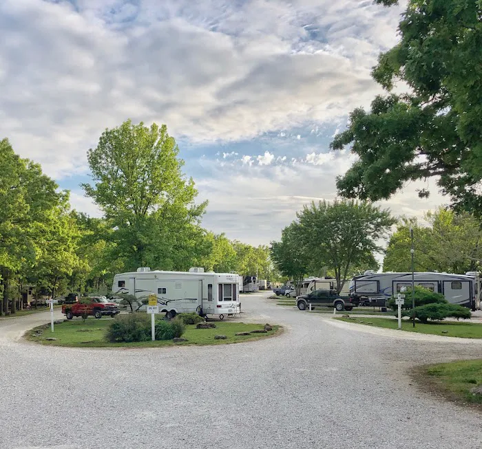 Osage Beach RV Park Picture 2