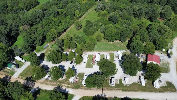 Sunshine Road Year Round RV Park Picture 9