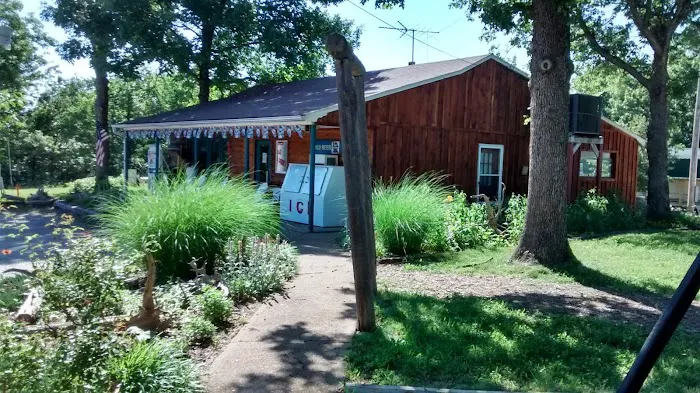 Truman Lake Resort RV Park Picture 3