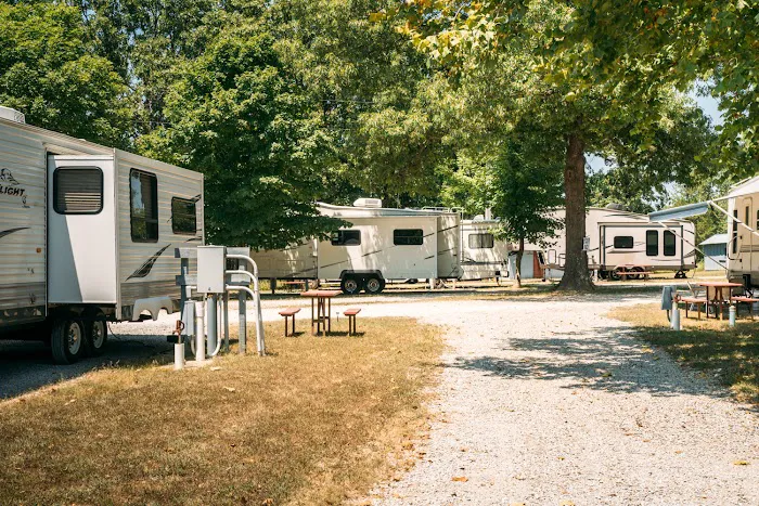 Arrowhead Point RV Park, Cabins & Campground Picture 4