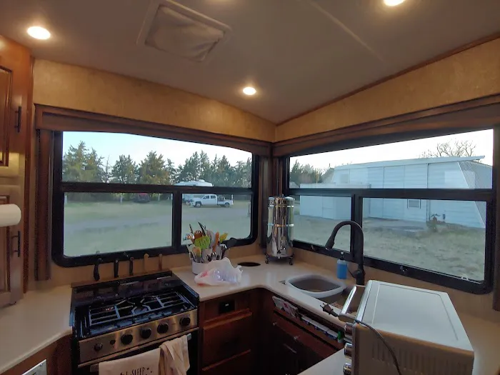 Pine Haven Retreat RV Park Picture 6