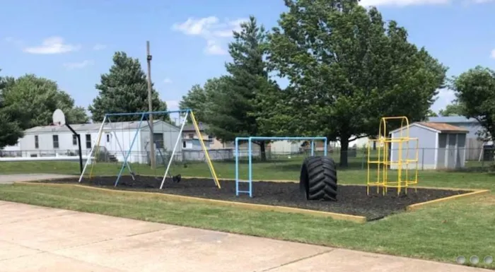 Country Aire Mobile Home Park Picture 3