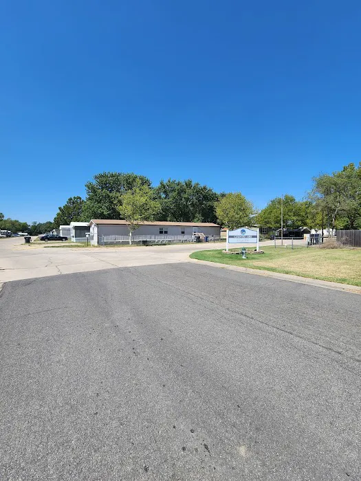 Country Aire Mobile Home Park Picture 4