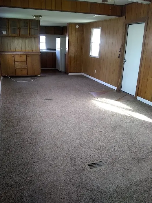 Sycamore Trailor Court Picture 8