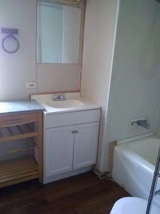 Sycamore Trailor Court Picture 6