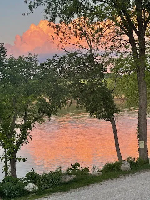 Lazy River “The Best Dam Campground in the Ozarks” Picture 5