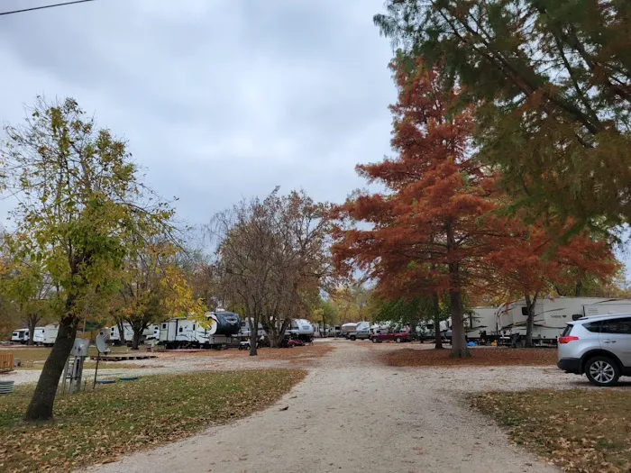 Lazy River “The Best Dam Campground in the Ozarks” Picture 9