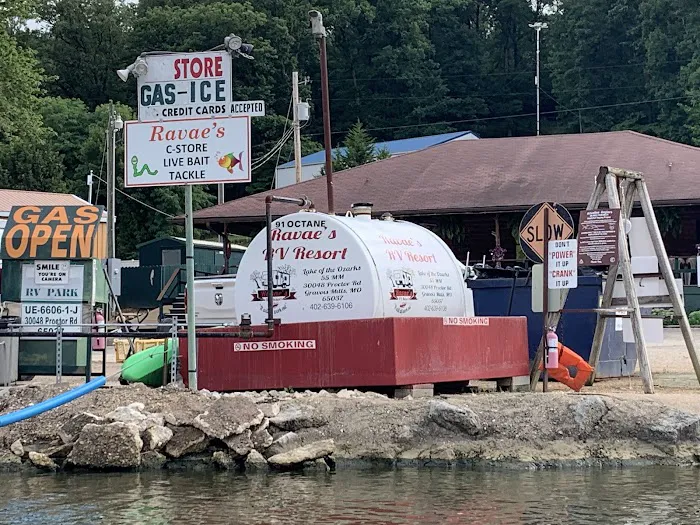 Ravae's RV Resort Picture 1