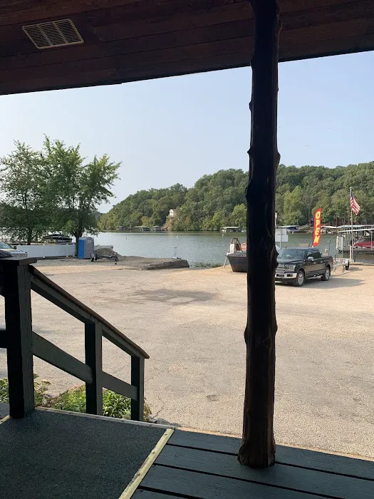 Ravae's RV Resort Picture 7