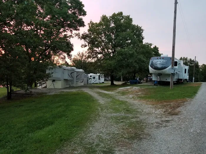 Country Lakes RV Resort Picture 2