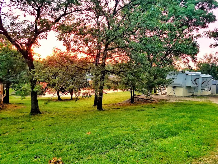 Country Lakes RV Resort Picture 6