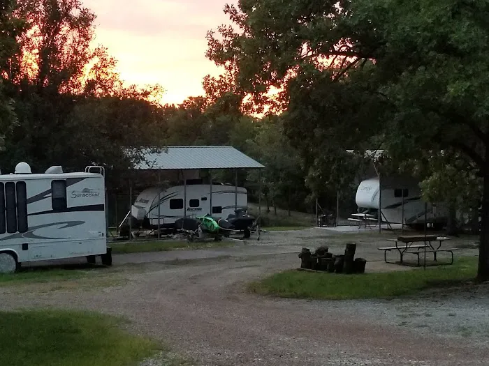 Country Lakes RV Resort Picture 10
