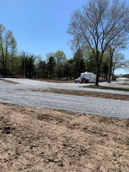 Honey Hole RV Resort Picture 6