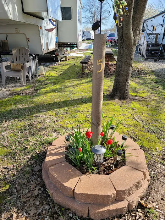 Cozy Corners RV Park Picture 2