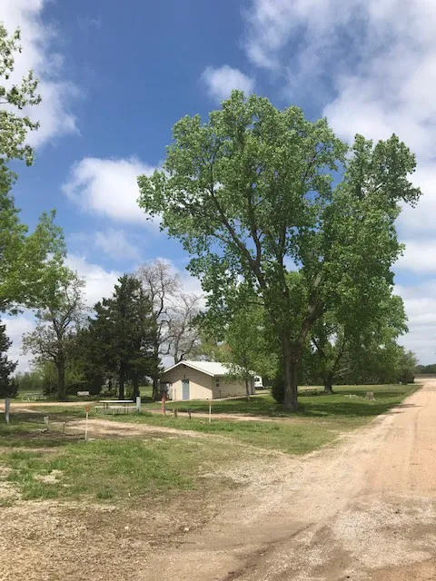 Cottonwood Grove RV Campground Picture 7