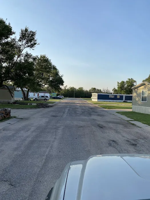 Flamingo Flats Mobile Home & RV Park Picture 2