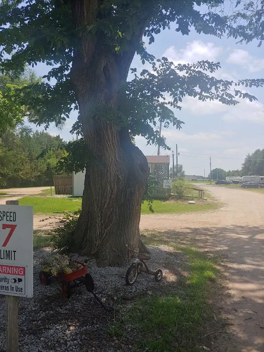 Melody Acres Rv Park Picture 6