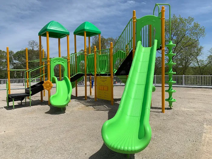 Coconuts RV Resort Picture 6