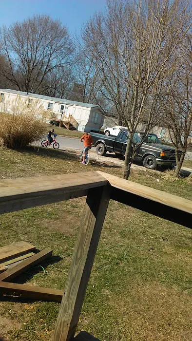 Doolittle Mobile Home Park Picture 3