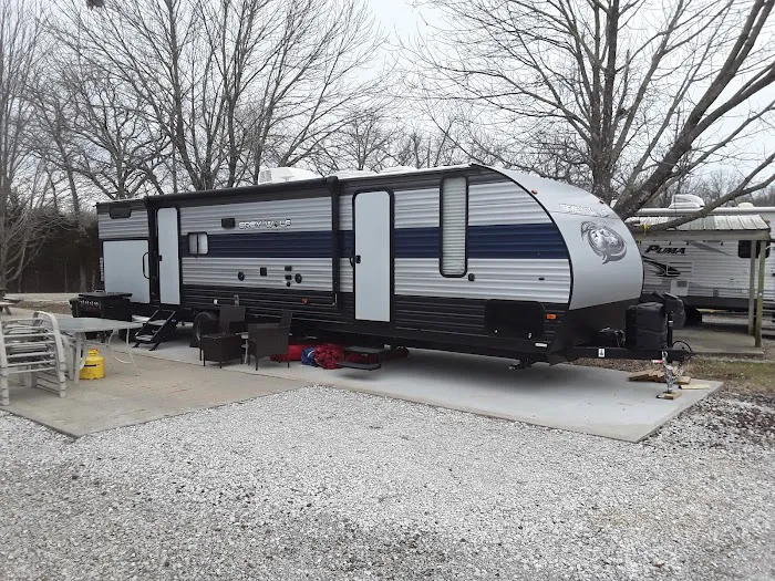 Eagle's Nest RV Resort Picture 9