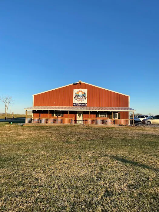 Lake Life Family RV Resort Picture 2