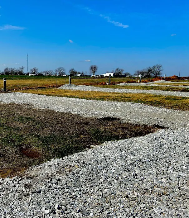 Lake Life Family RV Resort Picture 3