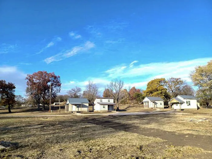 Fort Scott Crossroads RV Park Picture 3