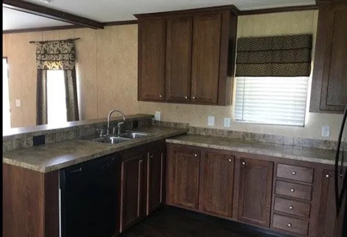 Sir Williams Court Mobile Home Park Picture 6